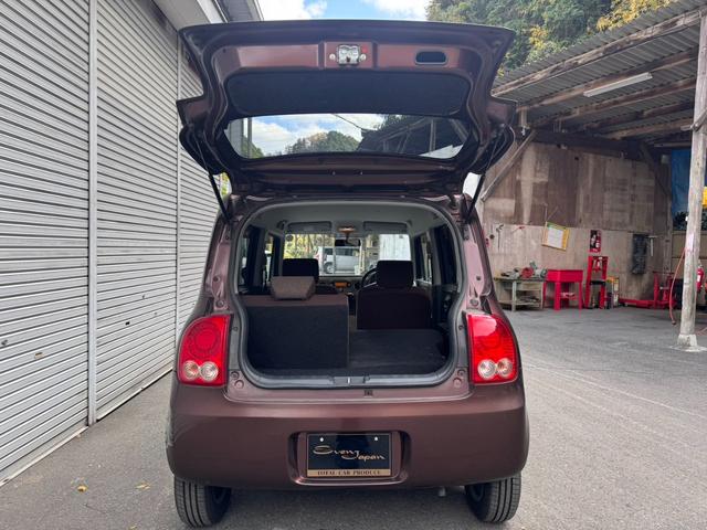 アルトラパン Ｇ　４ＷＤ　運転席側シートヒーター　プッシュスタート　純正デッキ　予備キー付き（30枚目）