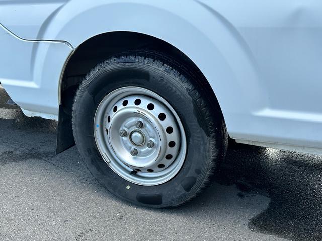 キャリイトラック KCエアコン・パワステ AT (オートマチック) エアコンパワステメモリ-ナビ付!(4枚目)