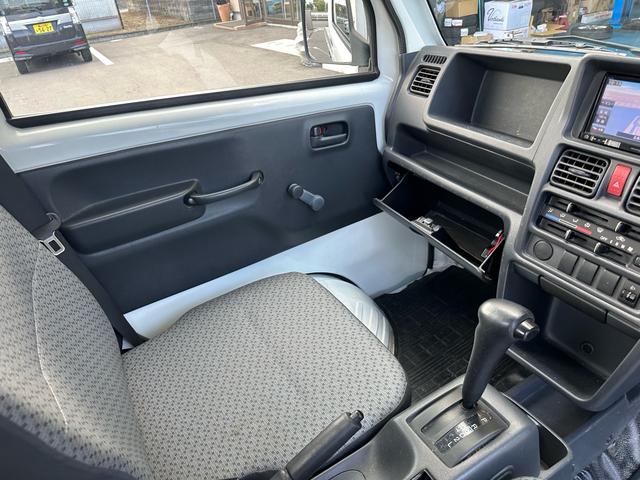キャリイトラック KCエアコン・パワステ AT (オートマチック) エアコンパワステメモリ-ナビ付!(18枚目)