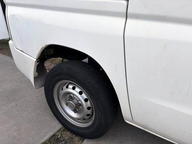 ミニキャブバン ＣＤ　両側スライドドア　５速マニュアル　軽バン　ハイルーフ　集中ドアロック　Ｗエアバック　パワステ　エアコン　４人乗り　タイヤ新品交換　スパークプラグ新品交換　修復歴なし（33枚目）
