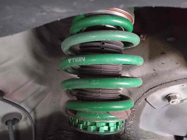 プリウスPHV G TRDフルエアロ TEIN車高調 17アルミホイール ALPINE9ナビ フルセグTV バックカメラ ETC ドライブレコーダー HID オートクルーズ パワーシート ハーフレザー エンジンスターター(7枚目)