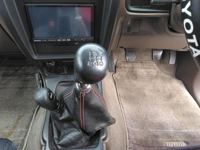 ハイラックスサーフ SSR-X 4WD ドライブレコーダー ETC バックカメラ ターボ ナビ TV アルミホイール キーレスエントリー MT ABS エアコン パワーステアリング パワーウィンドウ(8枚目)