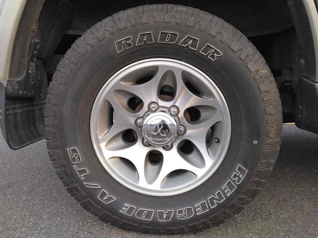 パジェロ ワイド XR-II 4WD 禁煙車 ETC アルミホイール キーレスエントリー MT エアコン パワーステアリング(7枚目)