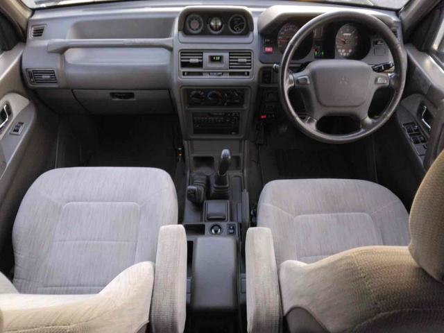 パジェロ ワイド XR-II 4WD 禁煙車 ETC アルミホイール キーレスエントリー MT エアコン パワーステアリング(9枚目)