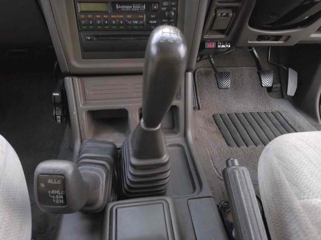 パジェロ ワイド XR-II 4WD 禁煙車 ETC アルミホイール キーレスエントリー MT エアコン パワーステアリング(10枚目)