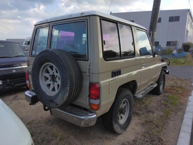 ランドクルーザー７０ ＬＸ　ディーゼル　ターボ　４ＷＤ　５ＭＴ　５速マニュアルミッション　アルミ　グリルガード（4枚目）