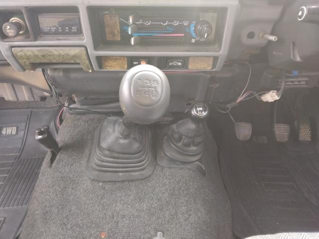 ランドクルーザー７０ ＬＸ　ディーゼル　ターボ　４ＷＤ　５ＭＴ　５速マニュアルミッション　アルミ　グリルガード（6枚目）