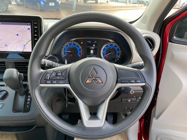 ｅＫワゴン Ｍ　バックカメラ　ナビ　ＴＶ　クリアランスソナー　レーンアシスト　衝突被害軽減システム　オートライト　キーレスエントリー　アイドリングストップ　電動格納ミラー　シートヒーター　ベンチシート　ＣＶＴ（3枚目）