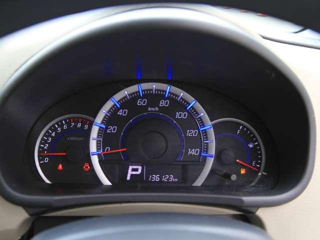FX アイドリングストップ キーレス WエアB Iストップ 盗難防止機能 運転席エアバック ABS付き PS キーレスキー AAC フロントベンチシート フルフラット 衝突安全ボディ パワーウィンドー(16枚目)