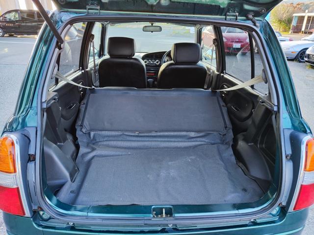 ミニライトスペシャル レザーシート 運転席エアバッグ CDコンポ リモコンキー パワーウィンドウ PS 衝突安全ボディ カセット オートエアコン 助手席エアバック(16枚目)