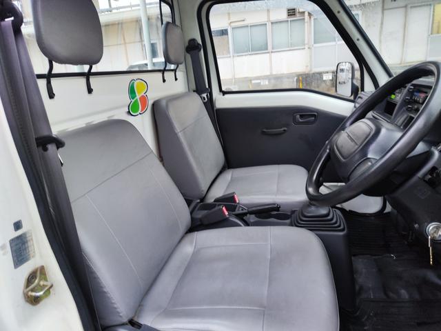TB 5速マニュアル 運転席エアバッグ 三方開 荷台ゴムマット付き 純正ラジオデッキ リアエンジン EN07 クローバー4 軽トラ(12枚目)