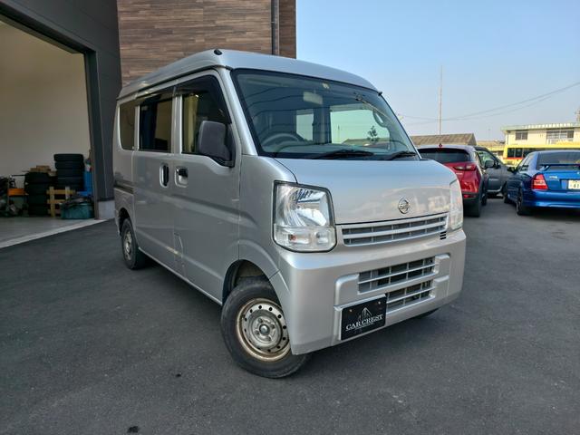 ＮＶ１００クリッパーバン ＤＸ　５速マニュアル　クラッチ新品　タイヤ新品　助手席エアバック　ワイヤレスキー　フロントパワーウィンドウ　エアバック　パワステ　エアコン（3枚目）