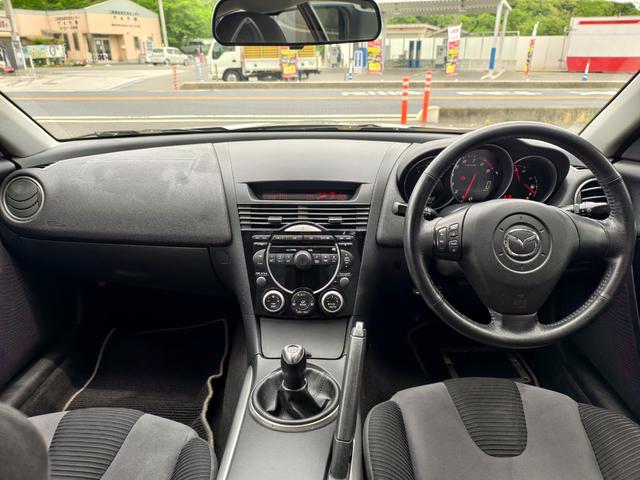 ＲＸ－８ ベースグレード　５速マニュアル　ＰＷ　ＡＣ　ＥＴＣ車載器　ＰＳ　ＤＳＣ　ＡＢＳ　衝突安全ボディ　寒冷地仕様　エアＢ　キーフリー　助手席エアバック　電動格納ドアミラー（9枚目）
