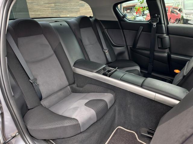 ＲＸ－８ ベースグレード　５速マニュアル　ＰＷ　ＡＣ　ＥＴＣ車載器　ＰＳ　ＤＳＣ　ＡＢＳ　衝突安全ボディ　寒冷地仕様　エアＢ　キーフリー　助手席エアバック　電動格納ドアミラー（12枚目）