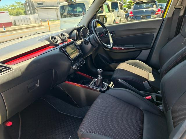 スイフトスポーツ ベースグレード　６速マニュアル　ＬＥＤヘットライト　ＵＳＢ接続　電動ミラー　盗難防止機能　アクティブクルーズ　パワーウィンド　ＡＵＴＯエアコン　ナビ・ＴＶ　Ｂｌｕｅｔｏｏｔｈオーディオ　キーレスキー　横滑り防止装置付（11枚目）