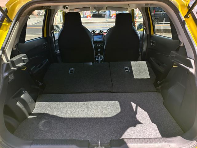 スイフトスポーツ ベースグレード　６速マニュアル　ＬＥＤヘットライト　ＵＳＢ接続　電動ミラー　盗難防止機能　アクティブクルーズ　パワーウィンド　ＡＵＴＯエアコン　ナビ・ＴＶ　Ｂｌｕｅｔｏｏｔｈオーディオ　キーレスキー　横滑り防止装置付（15枚目）