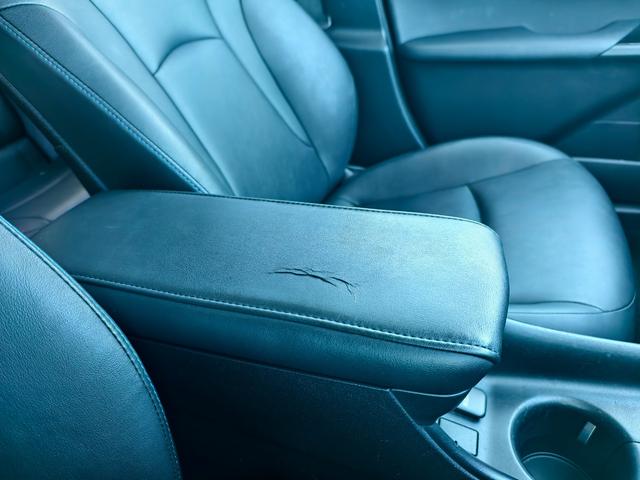 プリウス Ｓツーリングセレクション　Ｂｌｕｅｔｏｏｔｈ音楽　電動格納式ミラー　ＥＴＣ付　地デジフルセグＴＶ　盗難防止システム　ナビＴＶ　シートヒーター　ＬＥＤヘッドライト　パワーウィンドウ　横滑り防止機能　オートライト　ＰＳ　メモリナビ（23枚目）