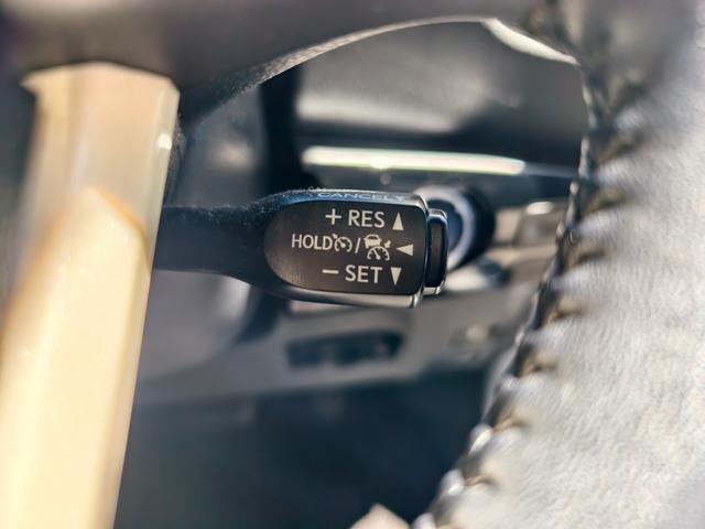 プリウス Ｓツーリングセレクション　Ｂｌｕｅｔｏｏｔｈ音楽　電動格納式ミラー　ＥＴＣ付　地デジフルセグＴＶ　盗難防止システム　ナビＴＶ　シートヒーター　ＬＥＤヘッドライト　パワーウィンドウ　横滑り防止機能　オートライト　ＰＳ　メモリナビ（27枚目）