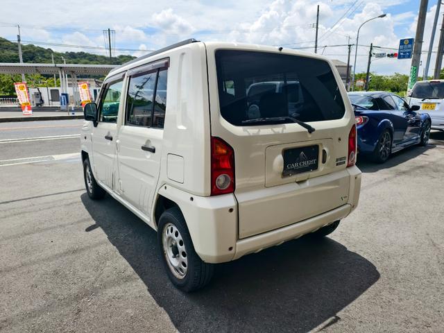 ネイキッド Ｇパッケージ　ワンオーナー　点検整備記録簿　ガレージ保管車　キーレス　パワーウインドウ　エアコン　エアバッグ　デュアルエアバック　パワステ（6枚目）
