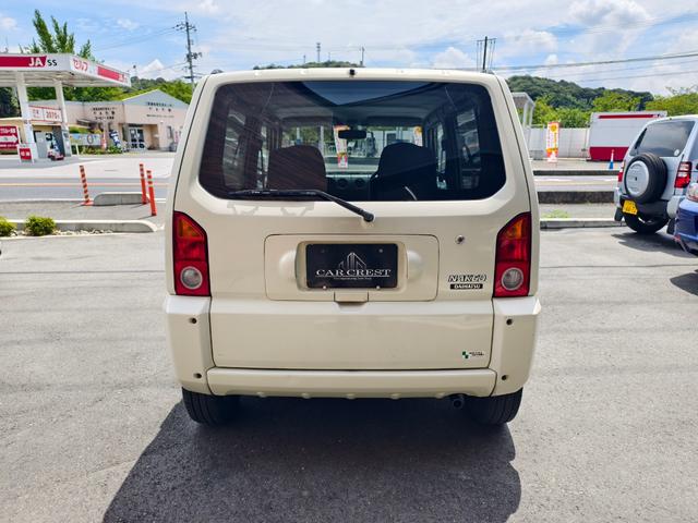 ネイキッド Ｇパッケージ　ワンオーナー　点検整備記録簿　ガレージ保管車　キーレス　パワーウインドウ　エアコン　エアバッグ　デュアルエアバック　パワステ（7枚目）