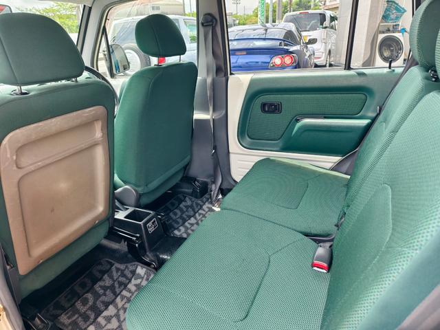 ネイキッド Ｇパッケージ　ワンオーナー　点検整備記録簿　ガレージ保管車　キーレス　パワーウインドウ　エアコン　エアバッグ　デュアルエアバック　パワステ（13枚目）
