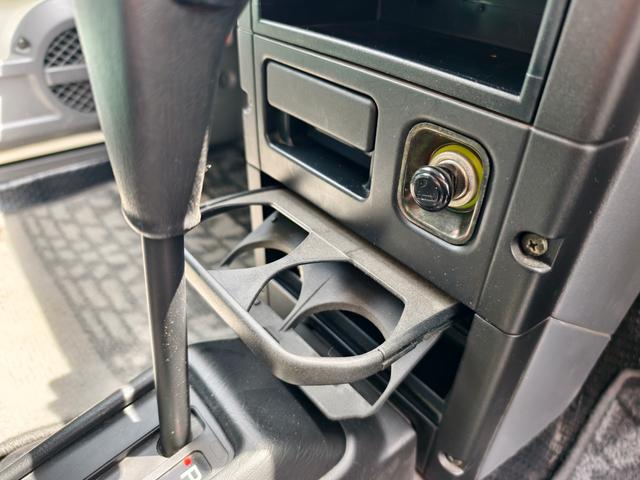 ネイキッド Ｇパッケージ　ワンオーナー　点検整備記録簿　ガレージ保管車　キーレス　パワーウインドウ　エアコン　エアバッグ　デュアルエアバック　パワステ（23枚目）