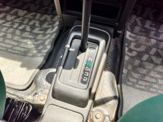 ネイキッド Ｇパッケージ　ワンオーナー　点検整備記録簿　ガレージ保管車　キーレス　パワーウインドウ　エアコン　エアバッグ　デュアルエアバック　パワステ（24枚目）