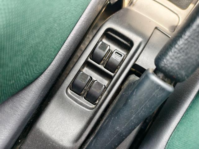 ネイキッド Ｇパッケージ　ワンオーナー　点検整備記録簿　ガレージ保管車　キーレス　パワーウインドウ　エアコン　エアバッグ　デュアルエアバック　パワステ（26枚目）
