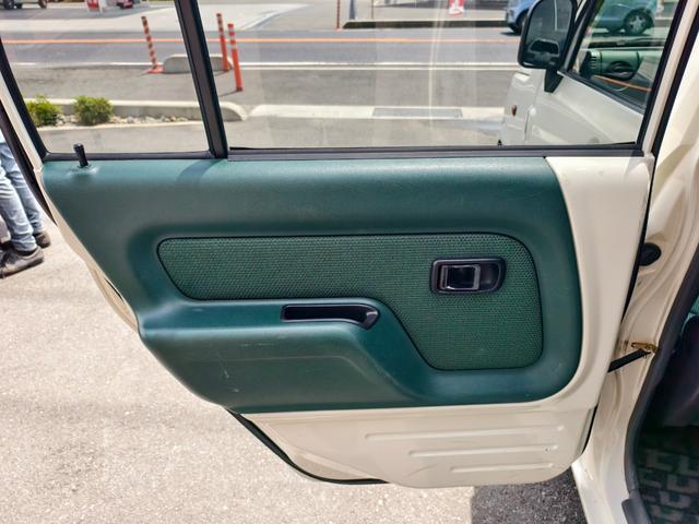 ネイキッド Ｇパッケージ　ワンオーナー　点検整備記録簿　ガレージ保管車　キーレス　パワーウインドウ　エアコン　エアバッグ　デュアルエアバック　パワステ（31枚目）