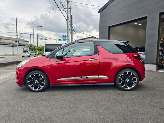 ＤＳ３ スポーツシック　６速マニュアル　オートクルーズコントロール　盗難防止システム　ＡＢＳ　ＡＵＴＯエアコン　パワーウィンドウ　エアバッグ　パワステ（5枚目）