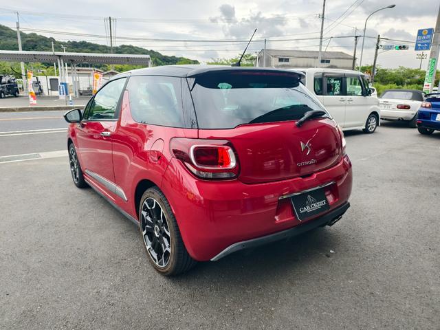 ＤＳ３ スポーツシック　６速マニュアル　オートクルーズコントロール　盗難防止システム　ＡＢＳ　ＡＵＴＯエアコン　パワーウィンドウ　エアバッグ　パワステ（6枚目）