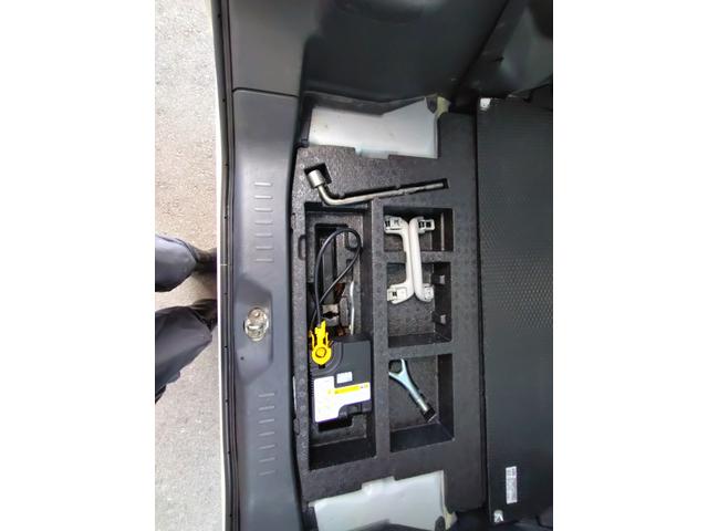 タント カスタムＲＳ　トップエディションリミテッドＳＡＩＩＩ　ナビＴＶ　フルセグＴＶ　コーナーセンサー　横滑り防止装置　ＬＥＤヘッドライト　オートエアコン　オートライト　ドラレコ　Ｂｌｕｅｔｏｏｔｈ　運転席シートヒーター　スマートキー　バックカメラ　４ＷＤ（16枚目）