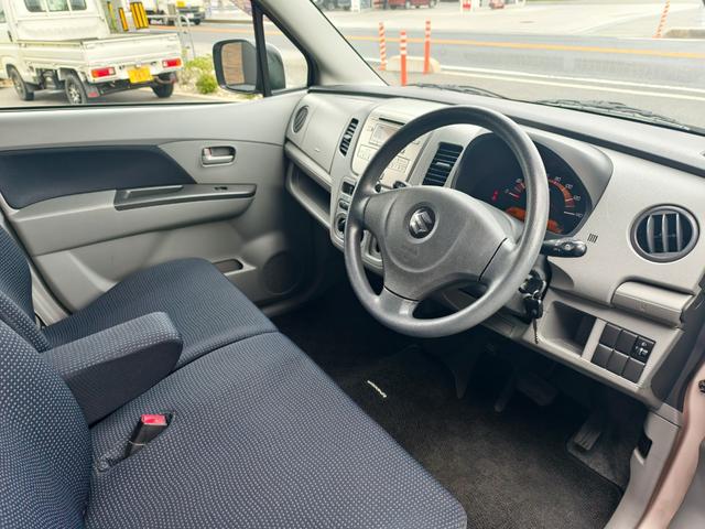 ワゴンＲ ＦＸ　キーレスエントリーシステム　運転席助手席エアバック　イモビライザ　エアバック　パワステ　ベンチシートフルフラット　オ－トエアコン　衝撃安全ボディー　パワーウィンドゥ（10枚目）