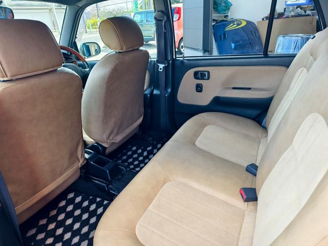 ミラジーノ ジーノ　タイミングベルト交換済み　ＥＴＣ　助手席エアバック　ＡＣ　エアーバッグ　ＰＷ　キーレス　パワステ　衝突安全ボディ　ウッド内装　レザーシート（16枚目）