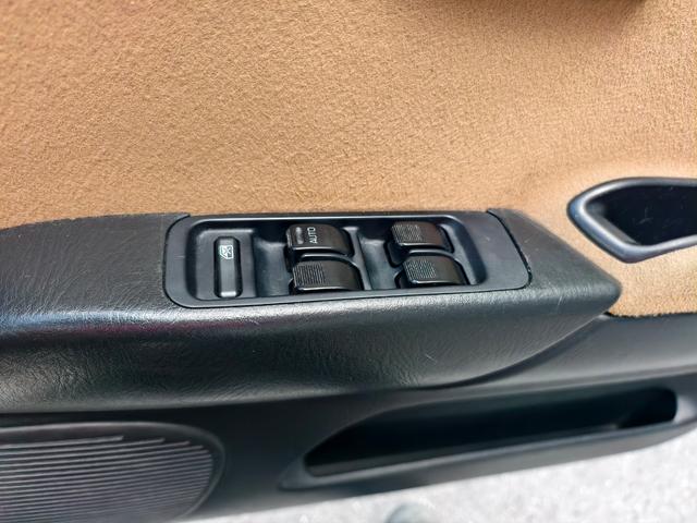 ミラジーノ ジーノ　タイミングベルト交換済み　ＥＴＣ　助手席エアバック　ＡＣ　エアーバッグ　ＰＷ　キーレス　パワステ　衝突安全ボディ　ウッド内装　レザーシート（28枚目）