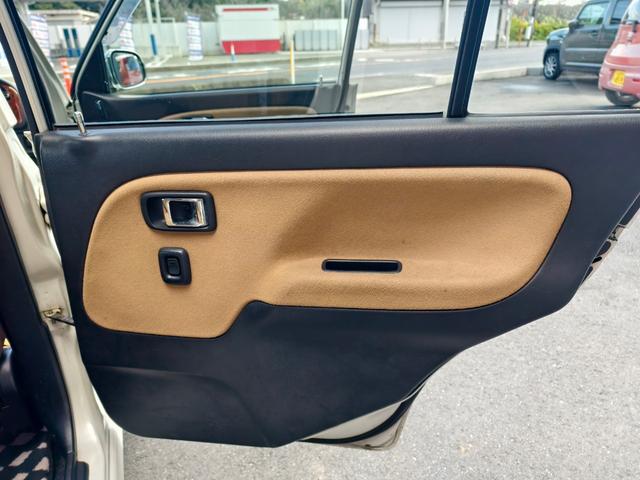 ミラジーノ ジーノ　タイミングベルト交換済み　ＥＴＣ　助手席エアバック　ＡＣ　エアーバッグ　ＰＷ　キーレス　パワステ　衝突安全ボディ　ウッド内装　レザーシート（33枚目）