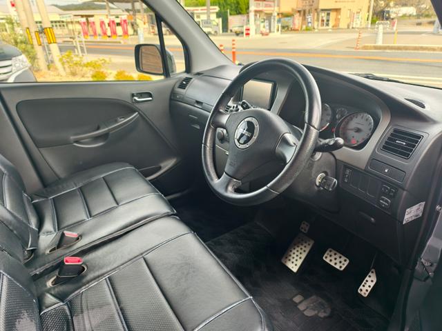 在庫車両は複数ある展示場に置いておりますので、ご来店前に連絡を入れて頂けましたらスムーズにご対応ができます