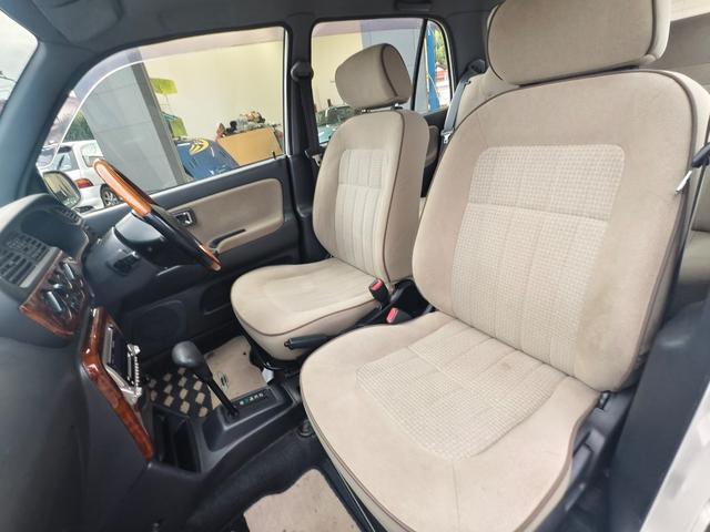 ミラジーノ ジーノ　メモリアルエディション　タイミングベルト交換済み　ウッド内装　パワーウインドウ　運転席エアバッグ　エアコン　パワステ　衝突安全ボディ　助手席エアバッグ（13枚目）