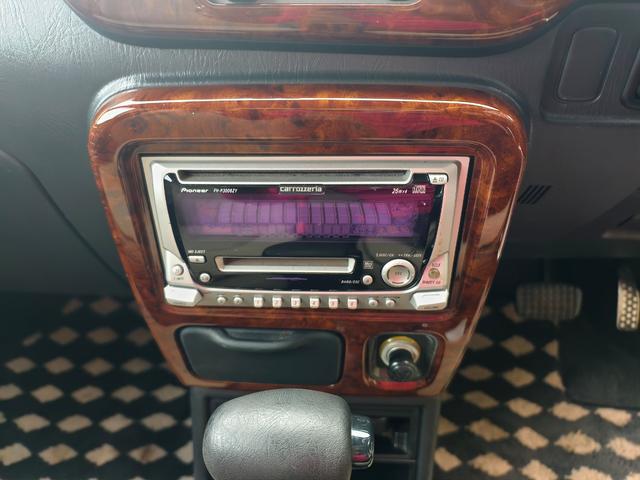 ミラジーノ ジーノ　メモリアルエディション　タイミングベルト交換済み　ウッド内装　パワーウインドウ　運転席エアバッグ　エアコン　パワステ　衝突安全ボディ　助手席エアバッグ（25枚目）