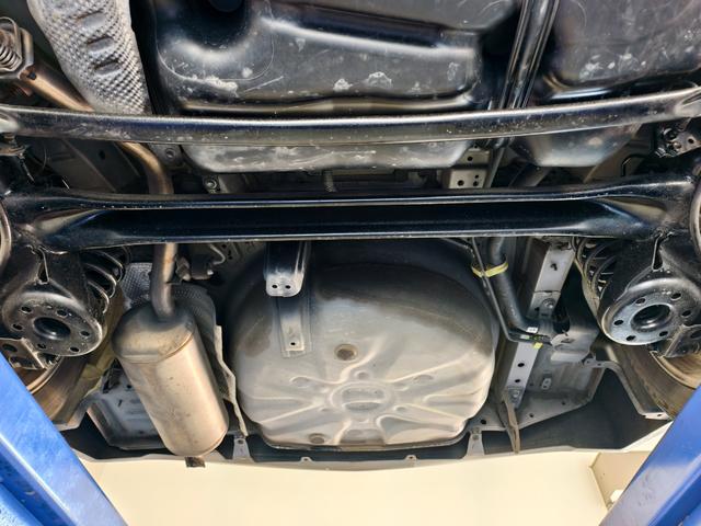 プリウス Ｓ　アイドリングストップ搭載　格納ミラー　Ｂモニタ－　ＡＵＴＯライト　インテリキー　ＨＤＤナビゲーション　デュアルエアバック　エアＢ　イモビライザー　ナビＴＶ　ＡＵＴＯエアコン　横スベリ防止　ＥＴＣ装備（43枚目）