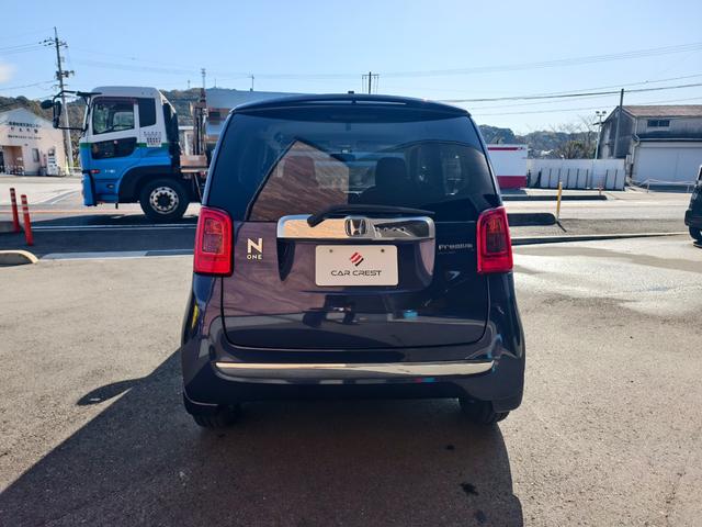 Ｎ－ＯＮＥ プレミアム　電動格納ドアミラー　運転席エアバック　イモビライザー　ＵＳＢ接続　ＥＴＣ装備　バックモニター　助手席エアバック　パワーステ　衝突安全ボディ　フルオートエアコン　スマ－トキ－　キーレス　ナビ　ＡＢＳ（7枚目）