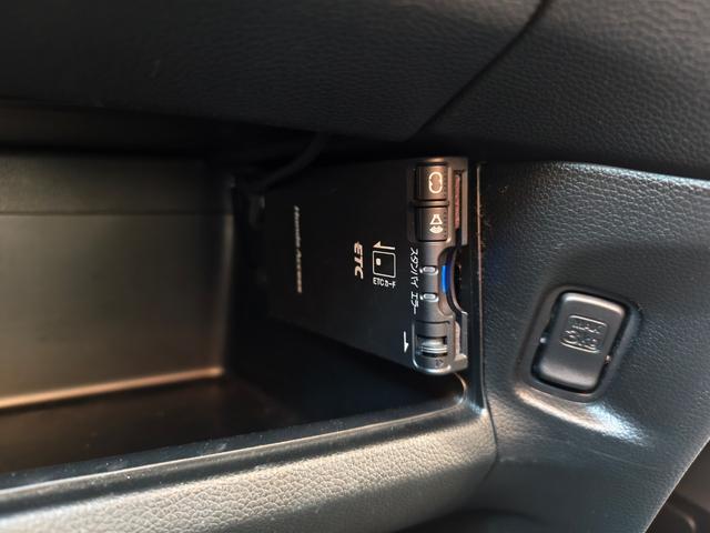 Ｎ－ＯＮＥ プレミアム　電動格納ドアミラー　運転席エアバック　イモビライザー　ＵＳＢ接続　ＥＴＣ装備　バックモニター　助手席エアバック　パワーステ　衝突安全ボディ　フルオートエアコン　スマ－トキ－　キーレス　ナビ　ＡＢＳ（30枚目）
