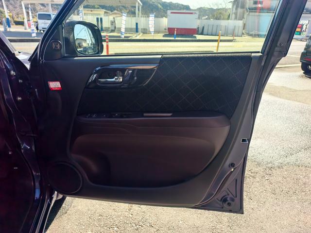 Ｎ－ＯＮＥ プレミアム　電動格納ドアミラー　運転席エアバック　イモビライザー　ＵＳＢ接続　ＥＴＣ装備　バックモニター　助手席エアバック　パワーステ　衝突安全ボディ　フルオートエアコン　スマ－トキ－　キーレス　ナビ　ＡＢＳ（32枚目）