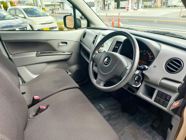 ＡＺワゴン ＸＧ　セキュリティー　電格ドアミラー　ベンチシートフルフラット　ダブルエアバッグ　キーレス付　運転席エアバッグ　ＰＳ　ＡＣ　衝突安全ボディ　パワーウィンド（10枚目）