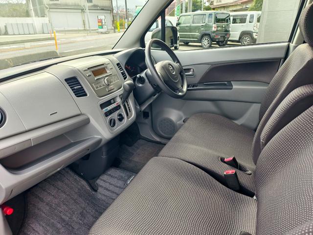 ＡＺワゴン ＸＧ　セキュリティー　電格ドアミラー　ベンチシートフルフラット　ダブルエアバッグ　キーレス付　運転席エアバッグ　ＰＳ　ＡＣ　衝突安全ボディ　パワーウィンド（12枚目）