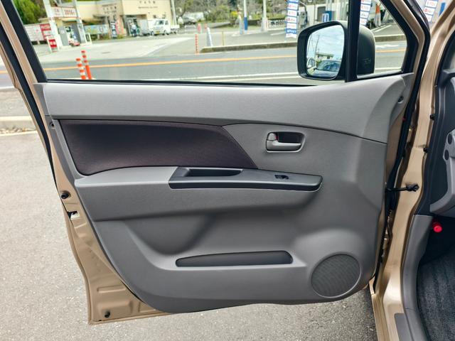 ＡＺワゴン ＸＧ　セキュリティー　電格ドアミラー　ベンチシートフルフラット　ダブルエアバッグ　キーレス付　運転席エアバッグ　ＰＳ　ＡＣ　衝突安全ボディ　パワーウィンド（31枚目）