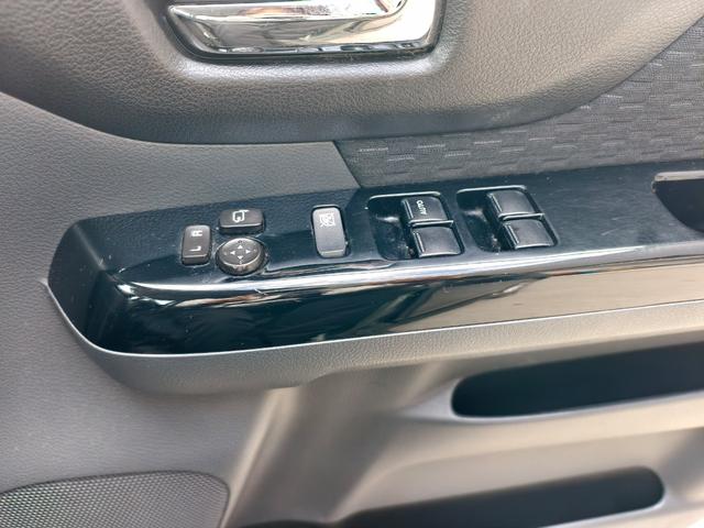 スペーシアカスタム ＴＳ　アイドルストップ　ＢＴ接続　フルセグ地デジ　Ｒカメラ　フルオートエアコン　フルフラットシート　ターボ車　盗難防止装置　ＡＵＴＯライト　ナビＴＶ　スマートキ－　パワーウインドウ　ＳＲＳ　ＥＴＣ　ＵＳＢ（32枚目）