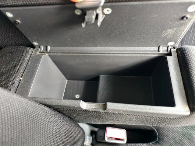 スペーシアカスタム ＴＳ　アイドルストップ　ＢＴ接続　フルセグ地デジ　Ｒカメラ　フルオートエアコン　フルフラットシート　ターボ車　盗難防止装置　ＡＵＴＯライト　ナビＴＶ　スマートキ－　パワーウインドウ　ＳＲＳ　ＥＴＣ　ＵＳＢ（34枚目）