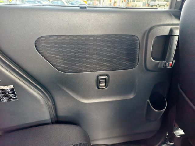 スペーシアカスタム ＴＳ　アイドルストップ　ＢＴ接続　フルセグ地デジ　Ｒカメラ　フルオートエアコン　フルフラットシート　ターボ車　盗難防止装置　ＡＵＴＯライト　ナビＴＶ　スマートキ－　パワーウインドウ　ＳＲＳ　ＥＴＣ　ＵＳＢ（45枚目）