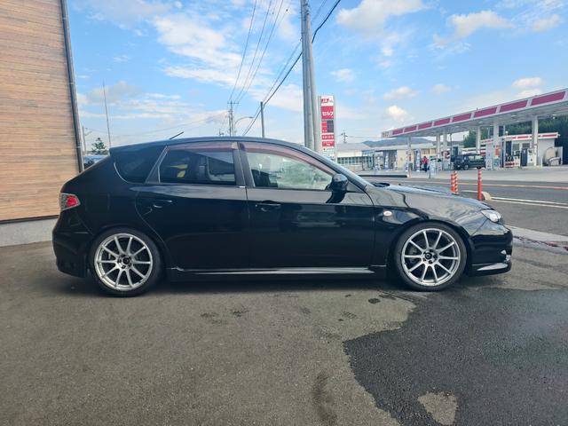 インプレッサ Ｓ－ＧＴ　スポーツパッケージ　タイミングベルト交換済み　社外マフラー　車高調　ＡＤＶＡＮホイール　追加メーター　レカロシート　ローダウン　クルコン　オートエアコン　ＥＴＣ　電動格納ミラー　ＡＢＳ　盗難防止システム　衝突安全ボディ（4枚目）